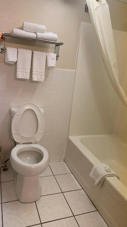 Regency Inn And Suites Stilwell Luaran gambar